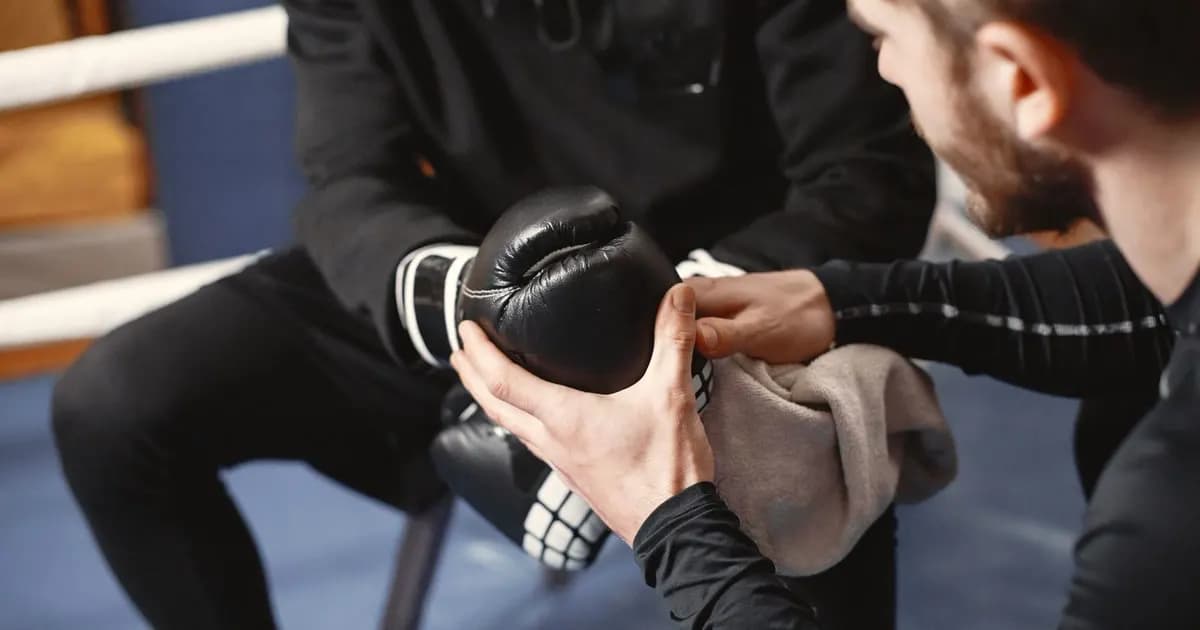 How to choose boxing gloves for beginners without overbuying