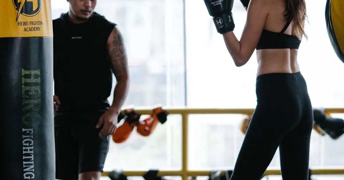 Orthodox vs southpaw for beginners: how a boxing stance is chosen